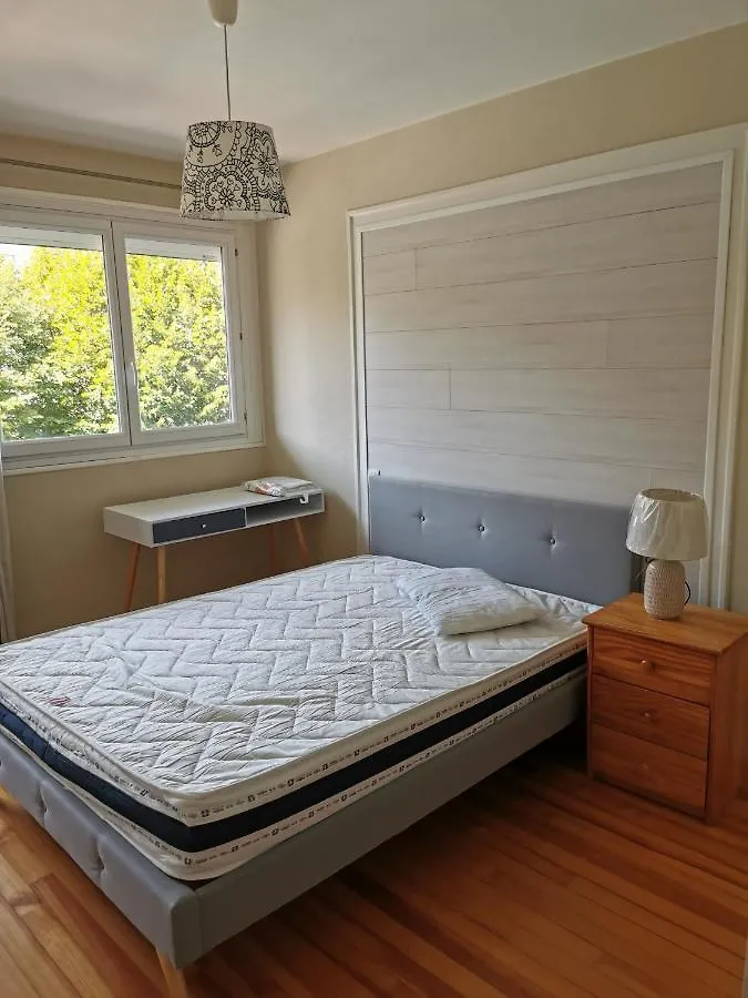 Velay Cocon Appartement 4 Chambres Avec Vue Sur Les Monuments Le Puy-en-Velay شقة